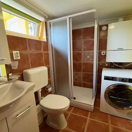 House Malnar קרק