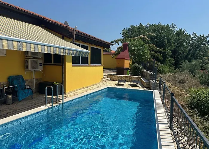 House Malnar Holiday home